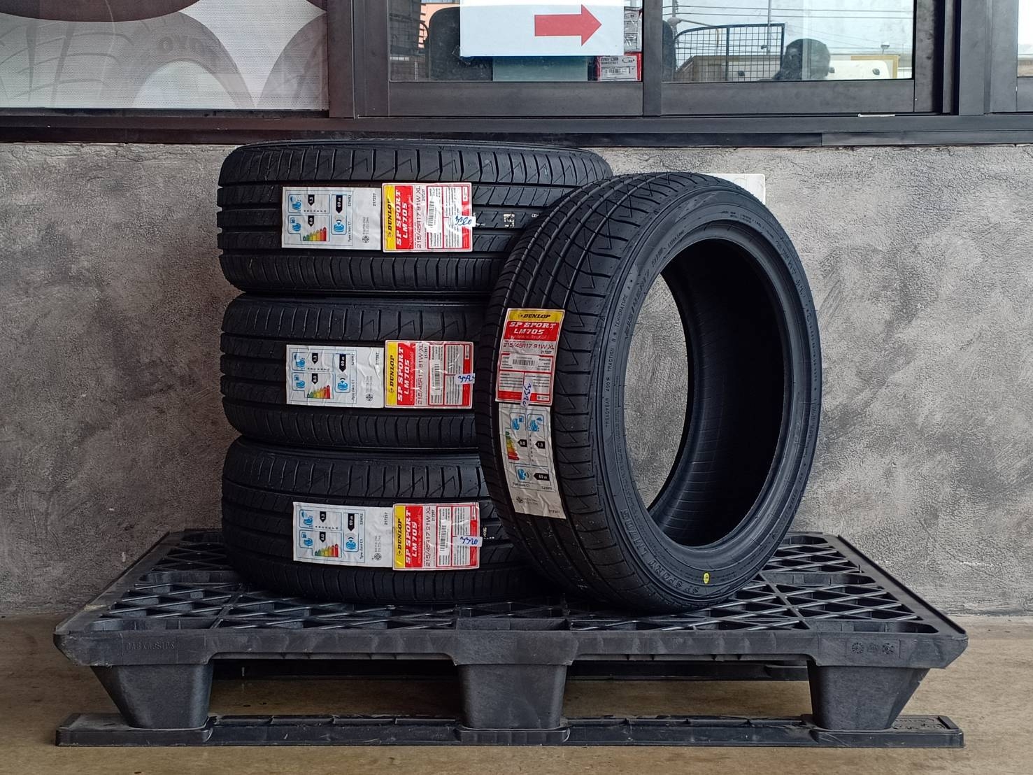 DUNLOP 215/45R17 SP SPORT LM705