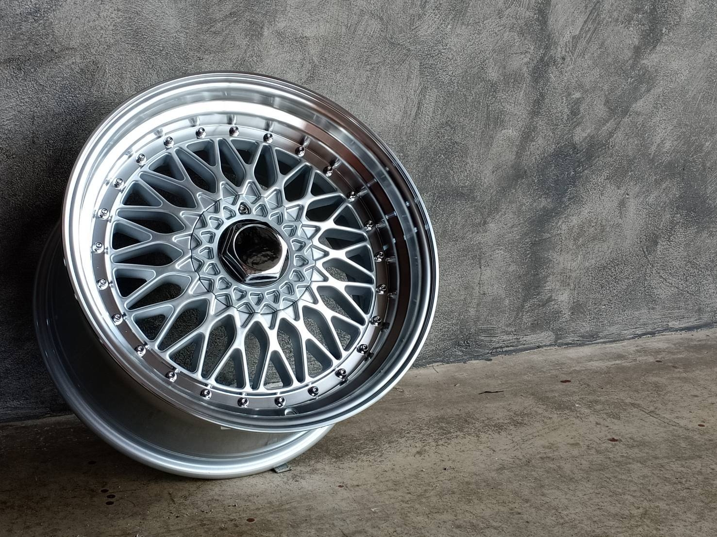 BBS 17X8.5/9.5 8X100/114.3 25 73.1 SIL