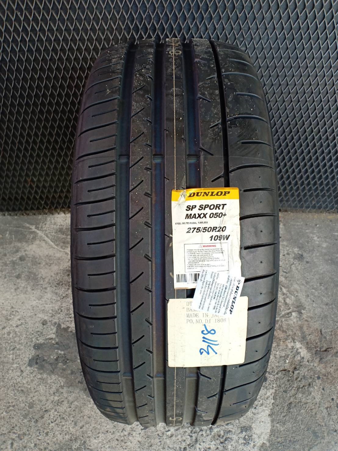 DUNLOP SPMAXX050 PLUS 275/50-20 ปี18 เส้น 5500 ปกติ 21000