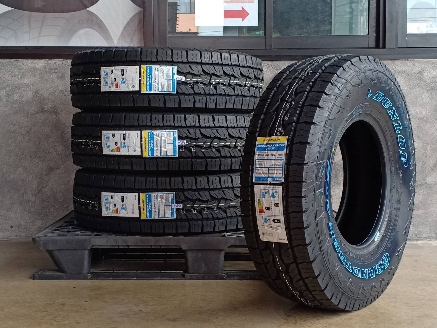 DUNLOP 31X10.50R15 GRANDTREK AT5 109S (ตัวหนังสือขาว) MADE IN THAILAND