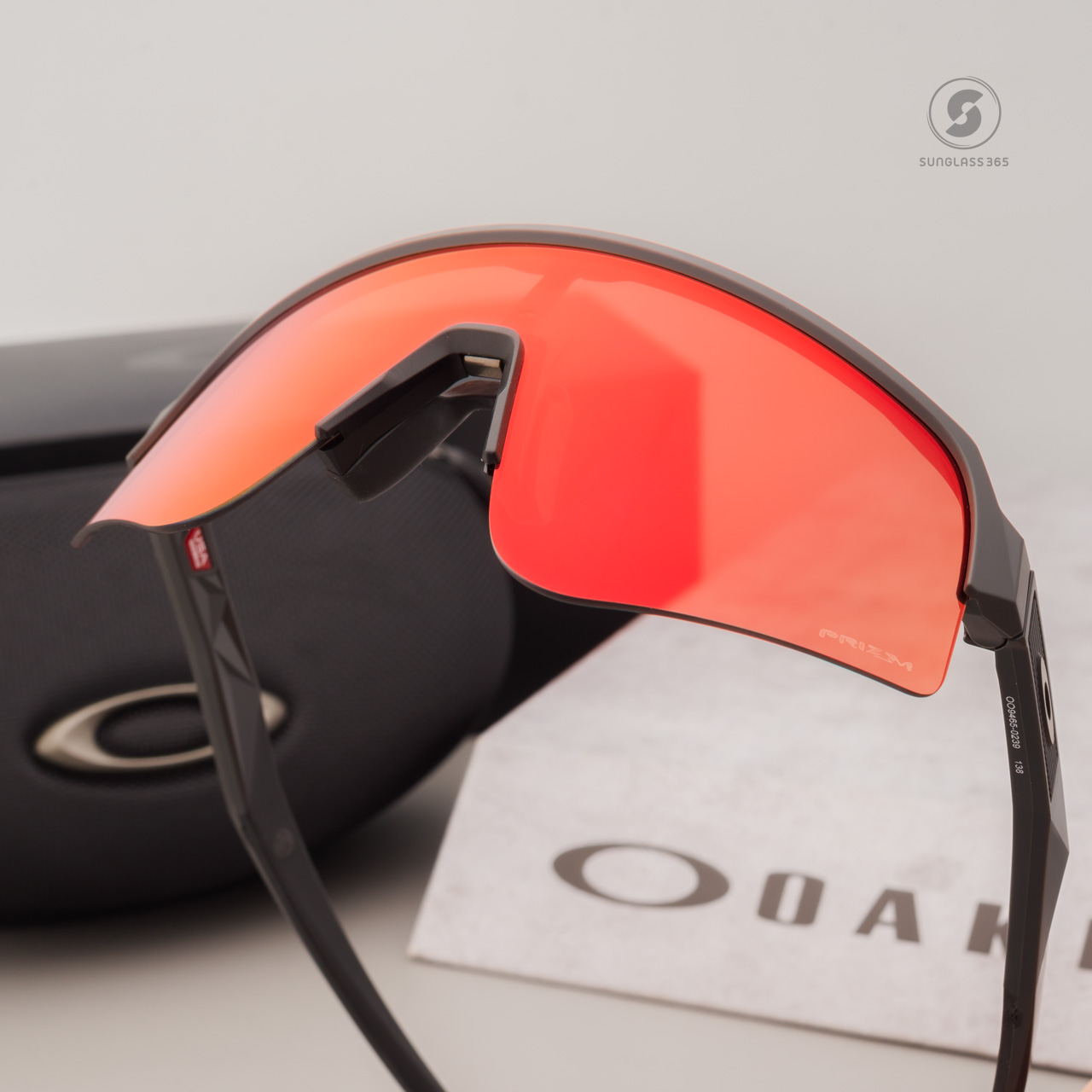 OAKLEY OO9465-02 Sutro Lite Sweep Matte Carbon Prizm Trail Torch