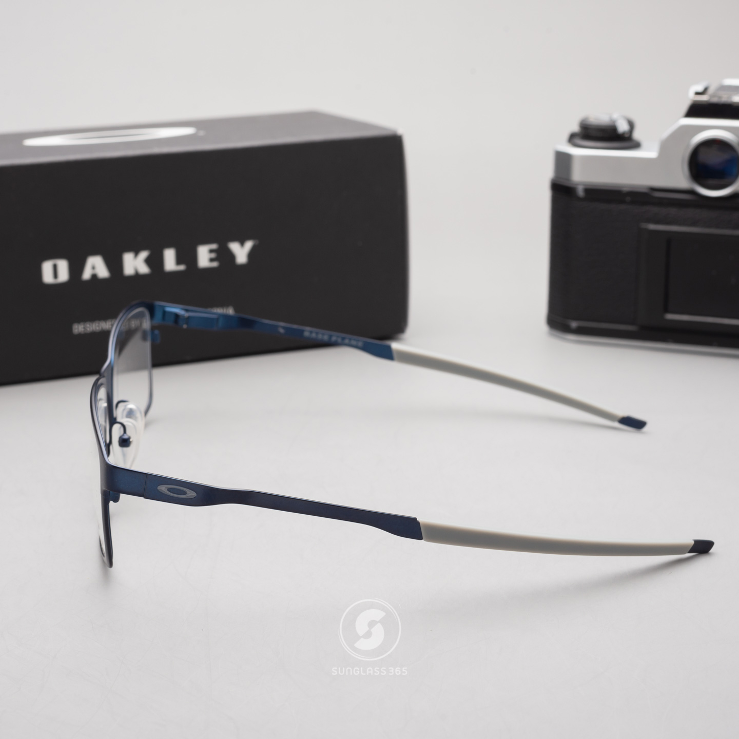 Oakley OX3232-04 BASE PLANE MATTE MIDNIGHT