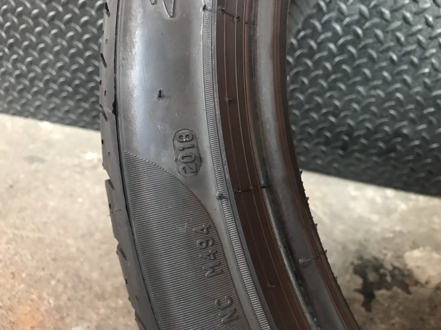 PIRELLI P-ZERO N1 295/35-21 เส้น 9900 ปกติ 18000