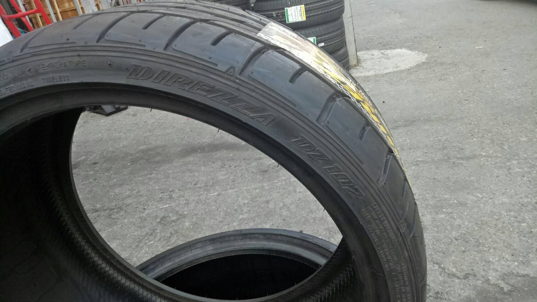 ยางใหม่ DUNLOP DZ102 265/30-19 ใหม่ ค้างปี ราคาพิเศษ