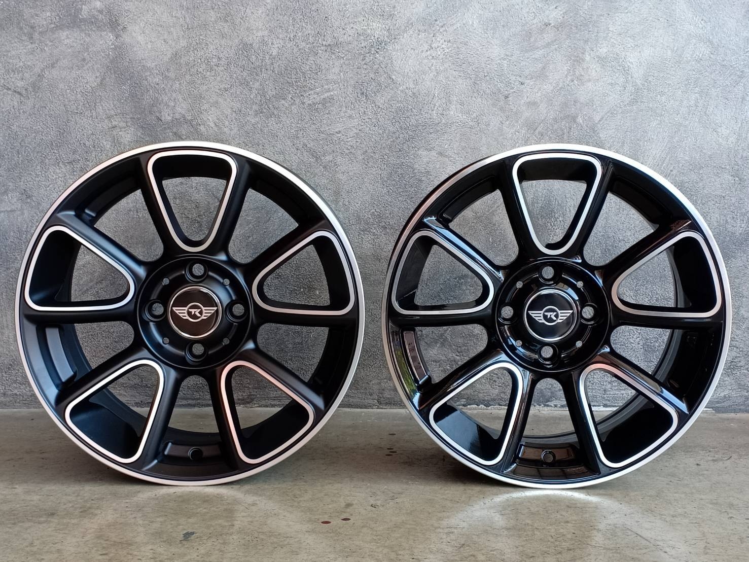 TK-DOLPHIN 15X7 4X100 35 73.1 FP/B MATT