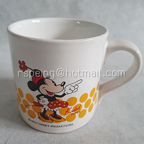 ถ้วย mug Minnie Mouse x Kodak Paper พร้อมกล่อง (คนละลายกับถ้วย)