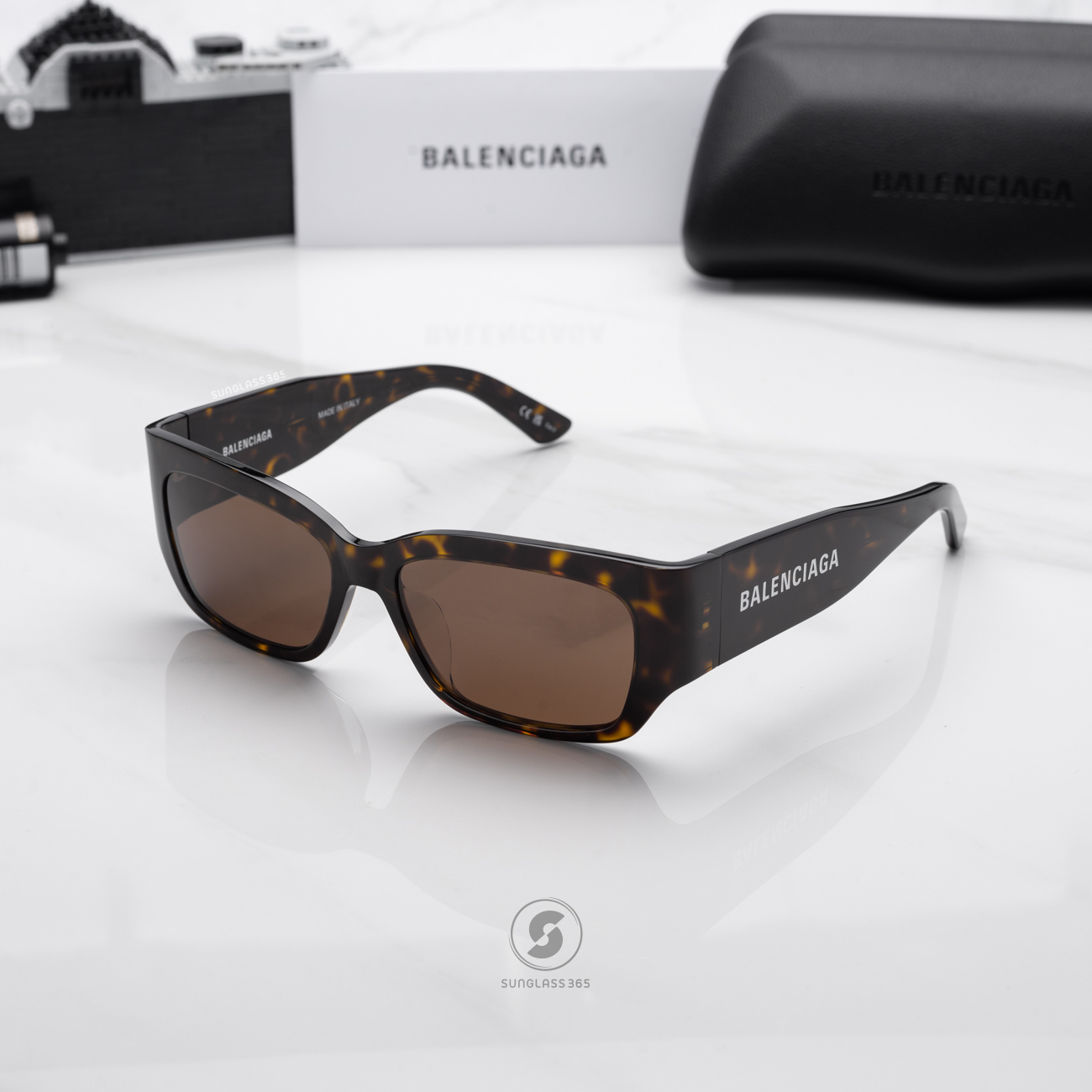 แว่นกันแดด Balenciaga BB0331SK 002