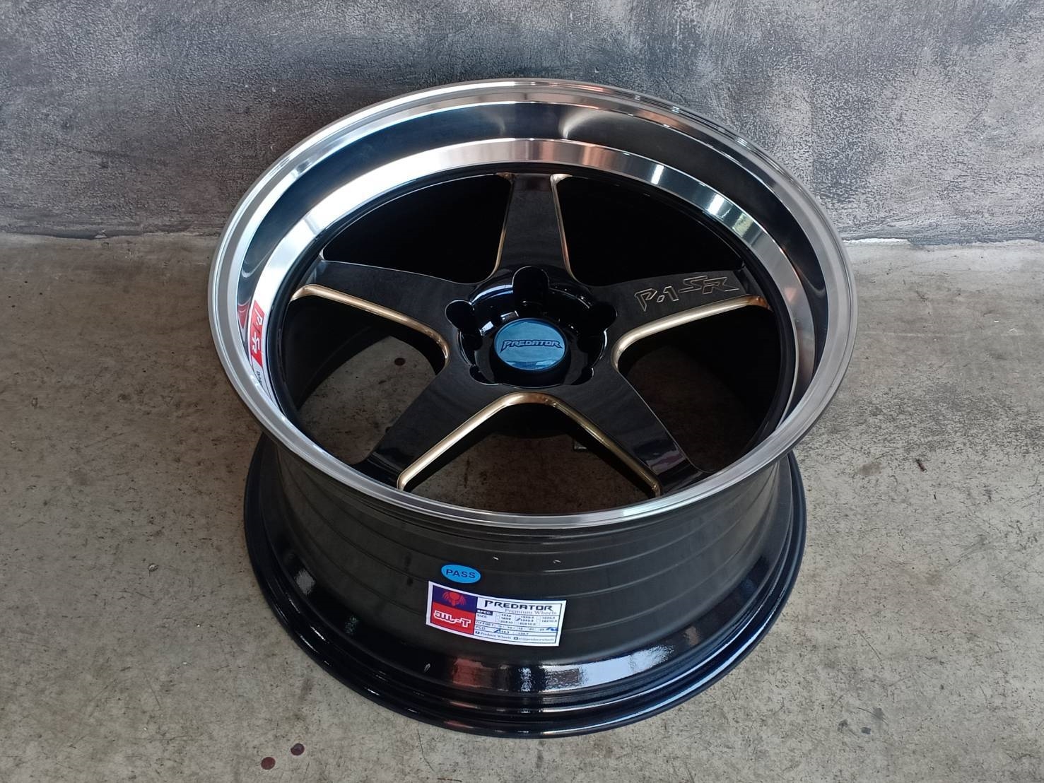 ล้อ PREDATOR PD-32 18 X 9.5/10.5 5X114 .3