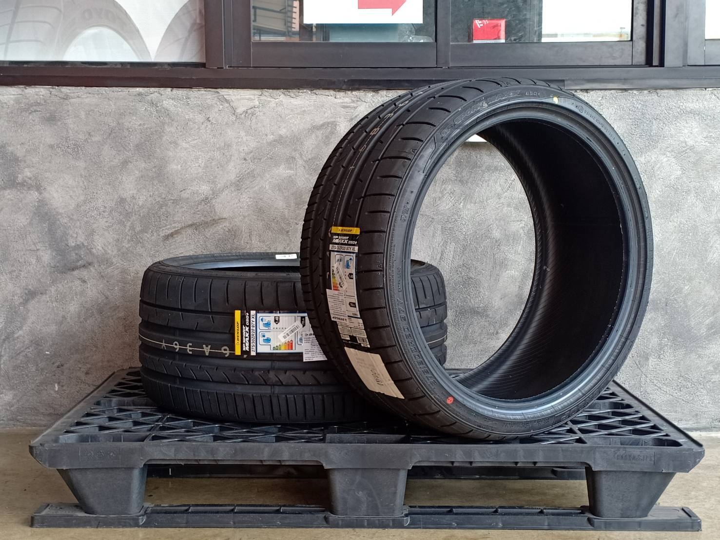 DUNLOP 275/30ZR20 SP SPORT MAXX 050+ 97Y XL MADE IN JAPAN