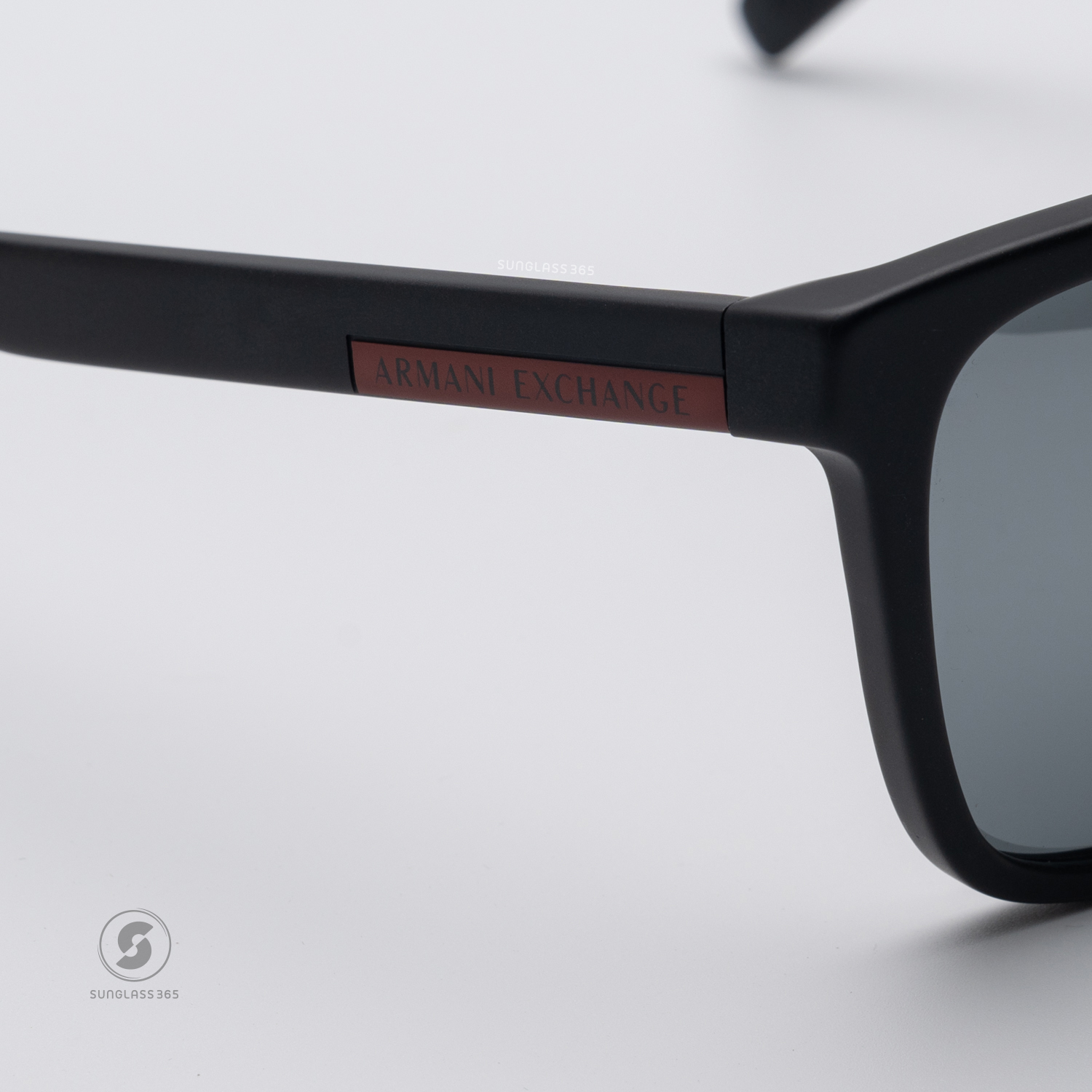 แว่นกันแดด Armani Exchange AX4080SF 80786G