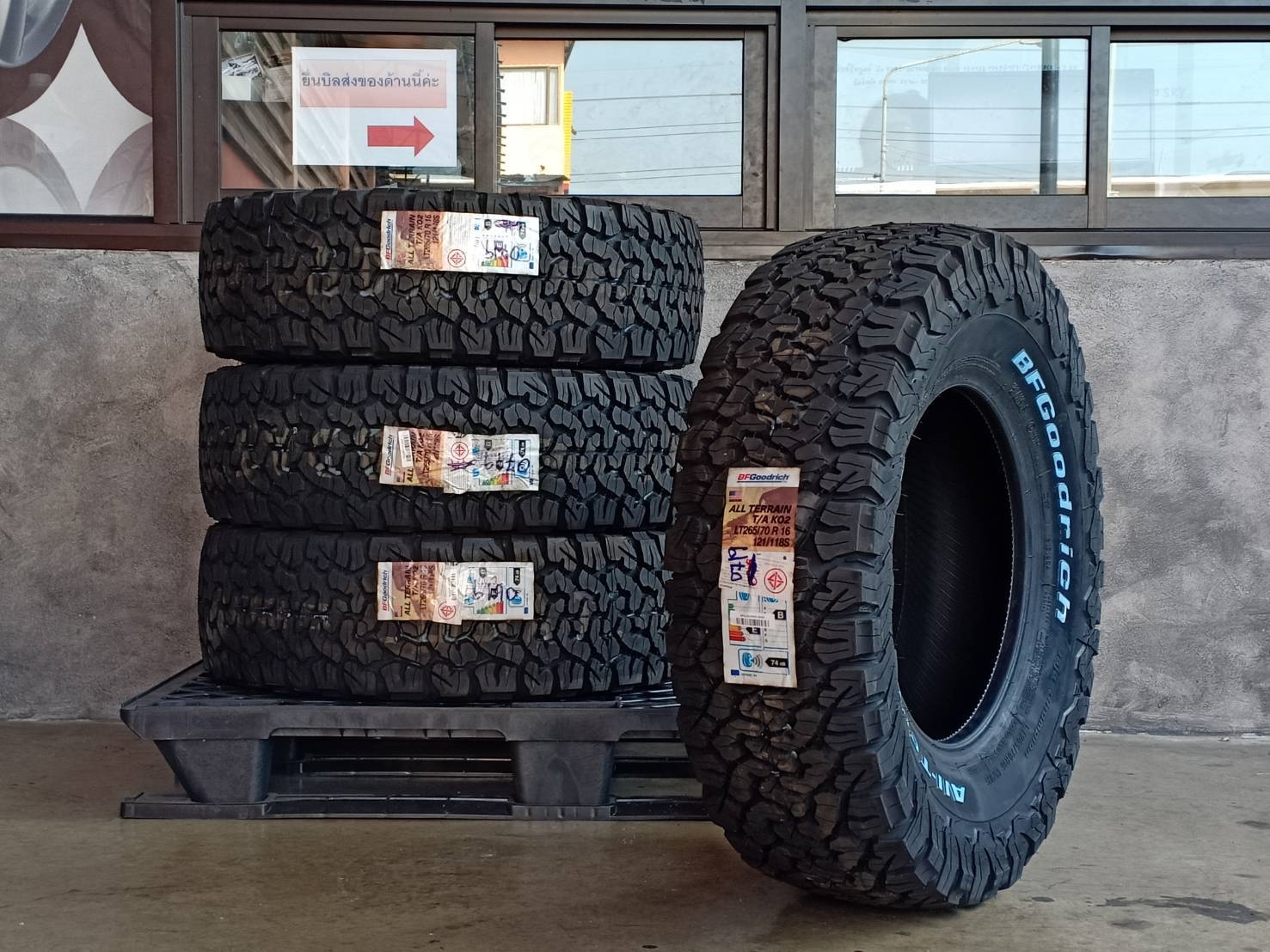 BF GOODRICH KO2 265/70-16 ลดราคา