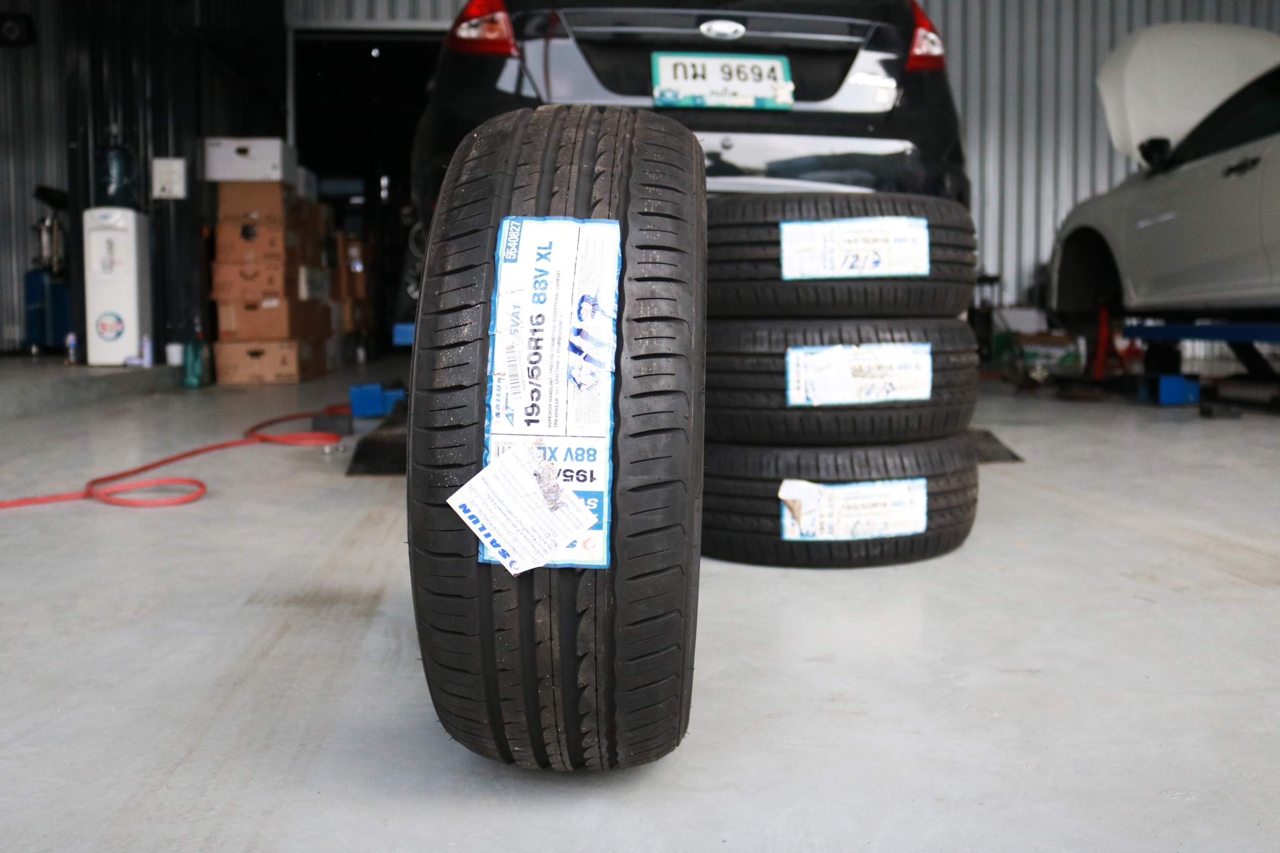 ยางใหม่ค้างปี SAILUN SVA1 195/50-16 ปี17 ใส่ FIESTA ราคาพิเศษ