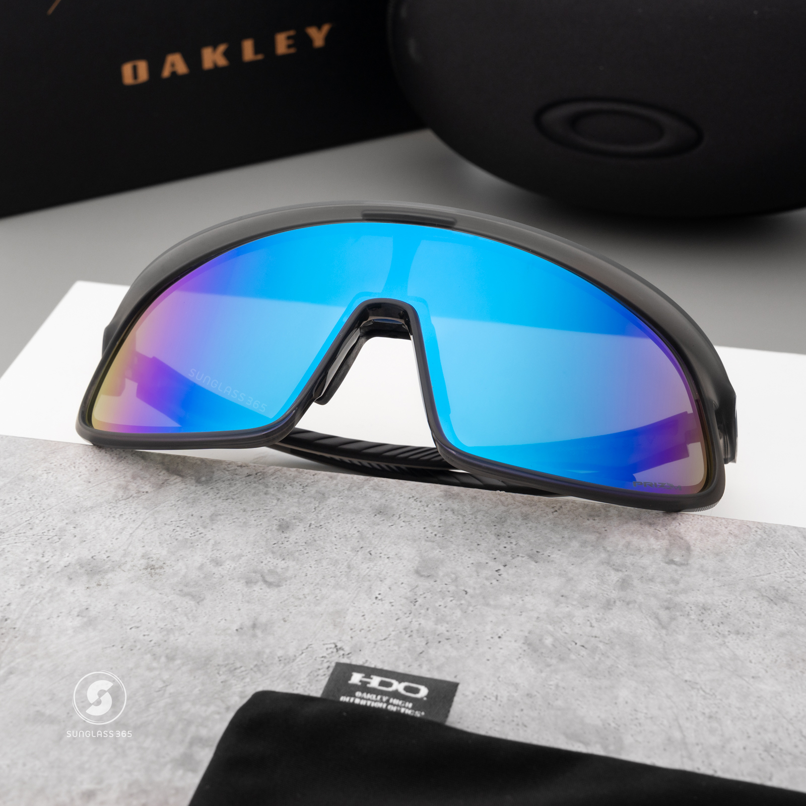 Oakley RSLV OO9484D-03 Matte Black Prizm Sapphire