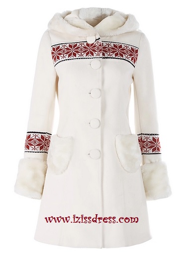 ***พรีออเดอร์***เสื้อโค้ท เสื้อกันหนาวสีขาวขนเฟอร์นุ่ม มีฮู้ดแบบหมวกรูปหูสัตว์ทั้ง 2 ข้าง ช่วงอกและแขนตัดต่อผ้าไหมพรมลายเกล็ดหิมะสีแดงเลือดหมู สวยเหมือนแบบแบรนด์แท้ 100%