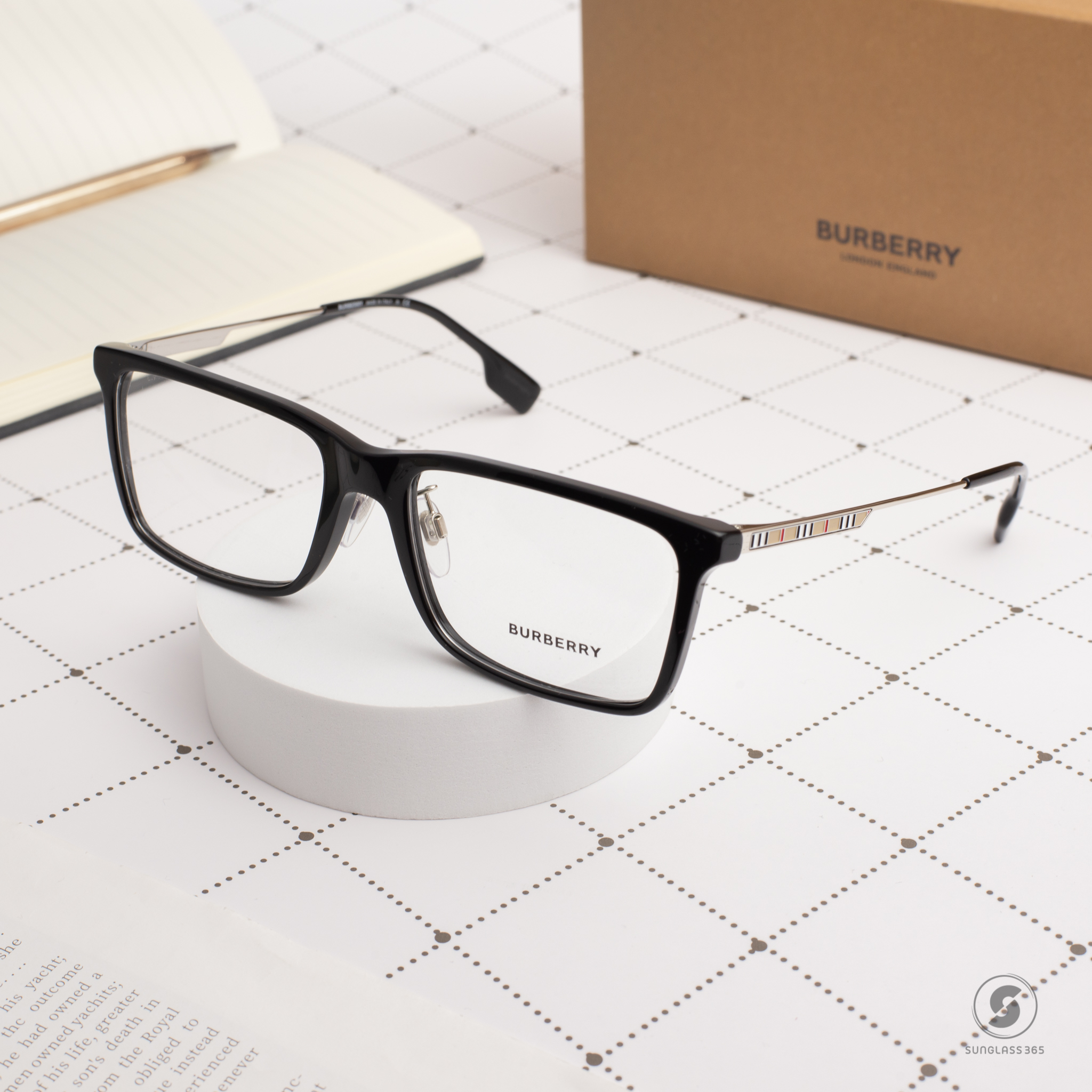 BURBERRY Harrington BE2339F 3001 Black