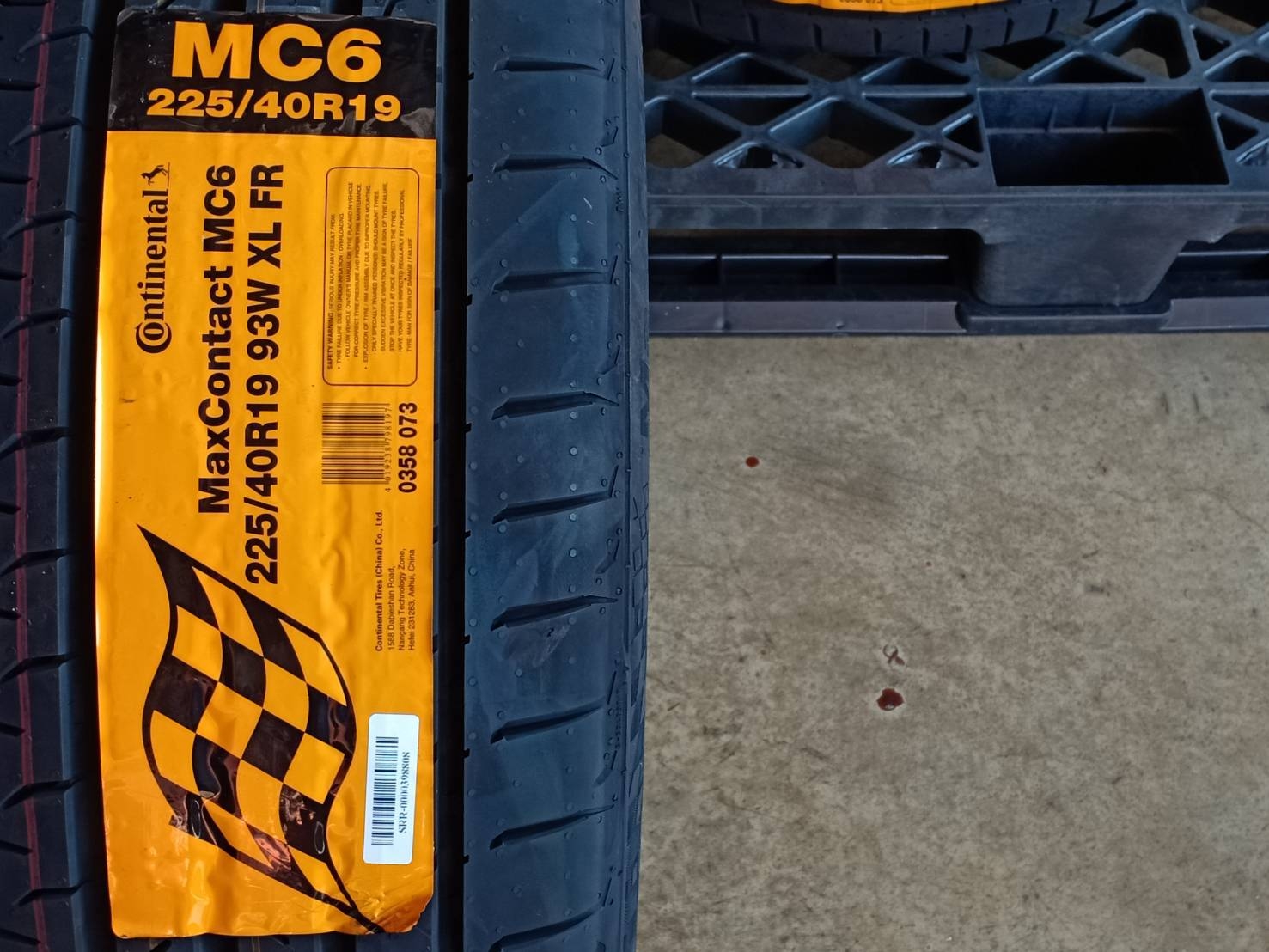 CONTINENTAL 225/40R19 CONTACT MC6 93W XL MADE IN CHINA