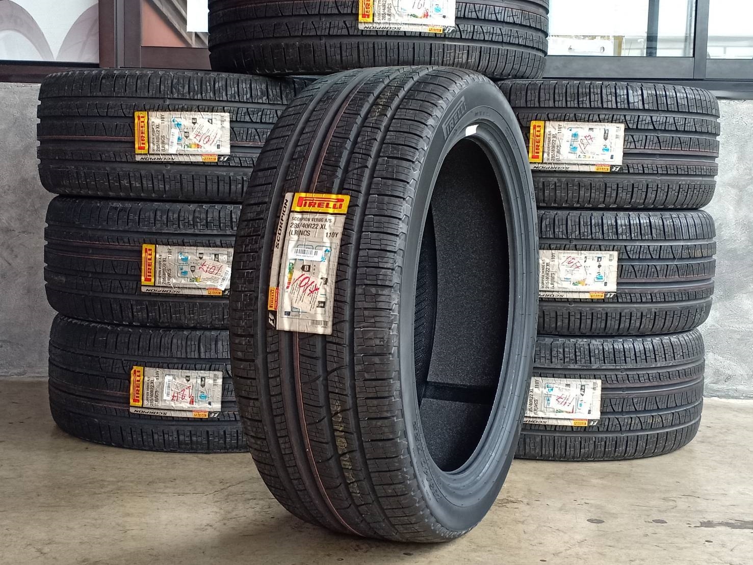PIRELLI SCORPION VERDE 285/40-22 เส้น 5500 ปกติ 20400