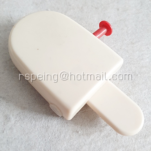 ปืนฉีดน้ำมินิทรงไอศกรีมแท่งสีขาว Wall's สุขส่งยิ้ม