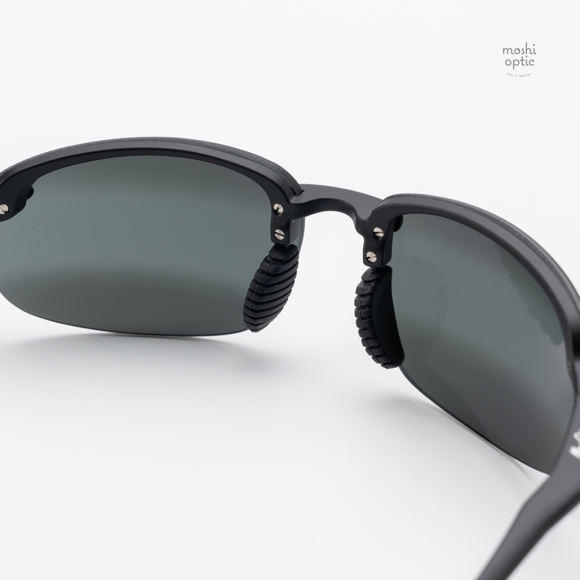 แว่นกันแดด Maui Jim HOOKIPA ULTRA MJ676 001 Neutral Grey