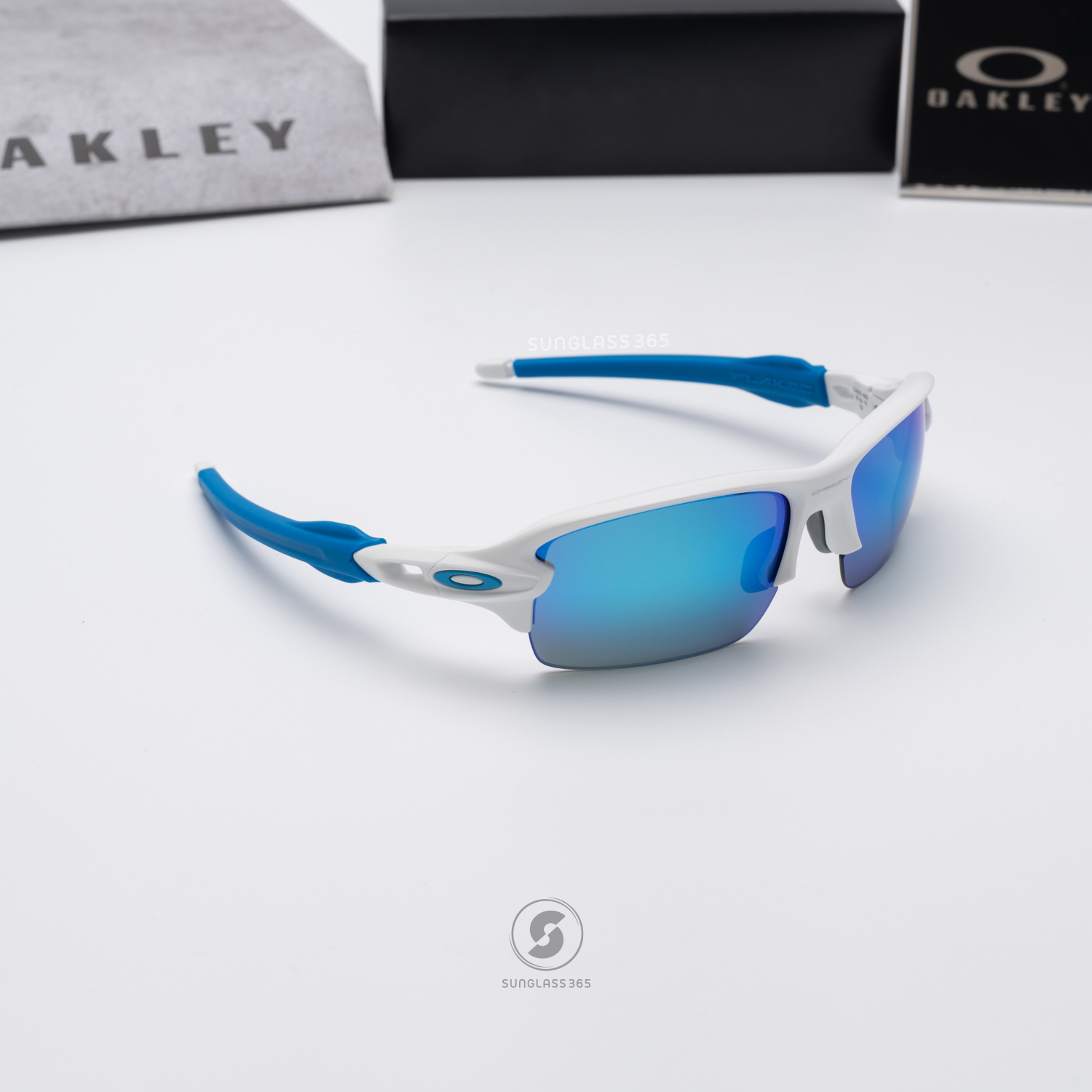 Oakley OJ9005-16 Flak XS Matte White Prizm Sapphire