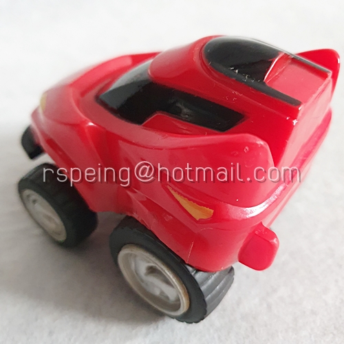 รถแข่งของเล่น สีแดง
