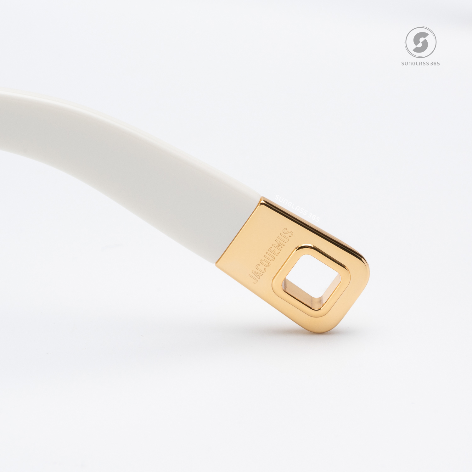 แว่นกันแดด JACQUEMUS BAMBINO JAC42 C3