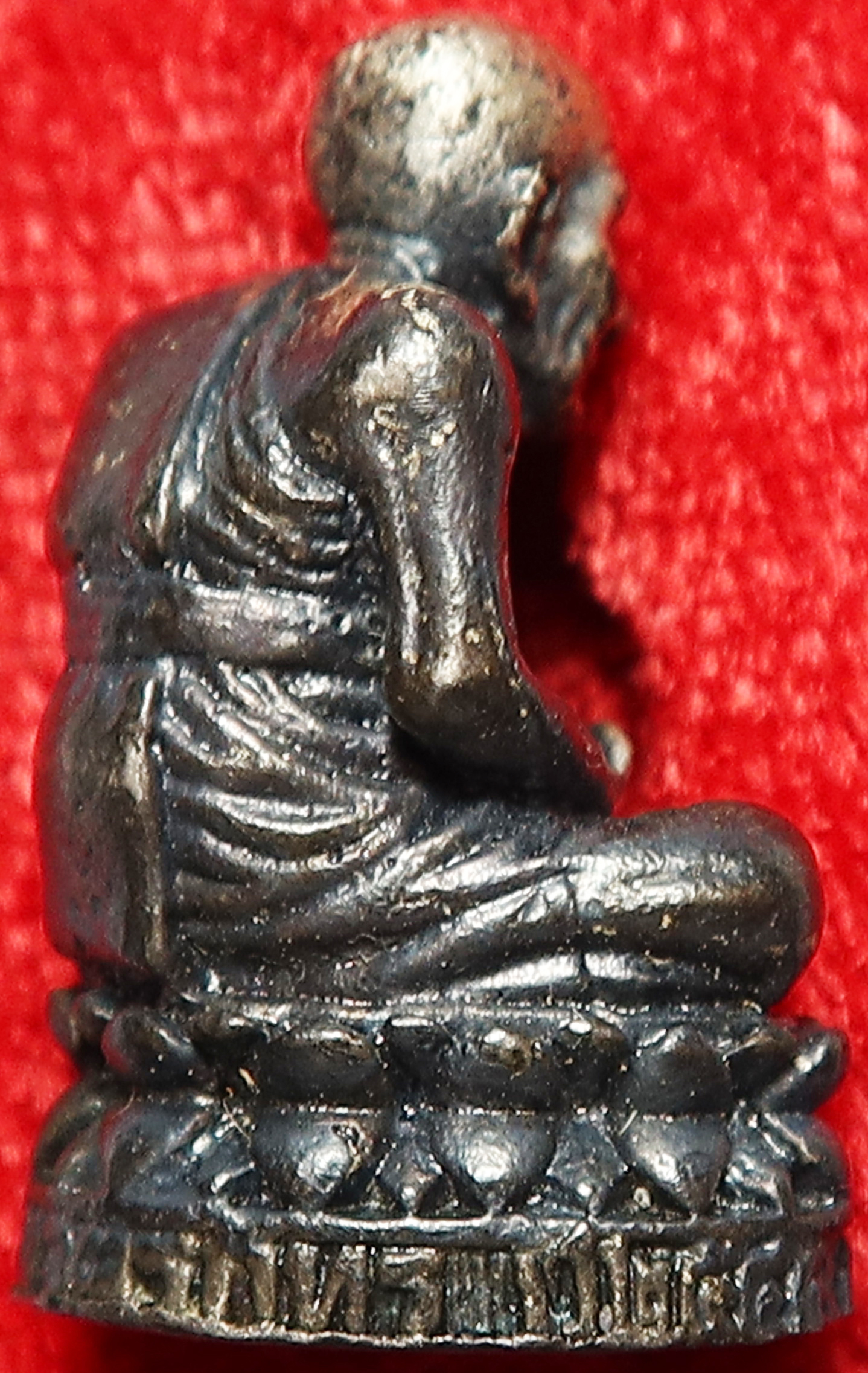 399 รูปหล่อ หลวงปู่ทวด วัดช้างให้ รุ่นจตุรภัทร เนื้อเงิน ตอกโค๊ต ปี 2544