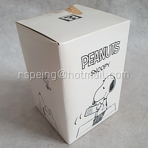 ชุดกล่องอาหารเช้า ชาร์ลี บราวน์ และสนูปปี้ สีแดง-ขาว พร้อมกล่อง