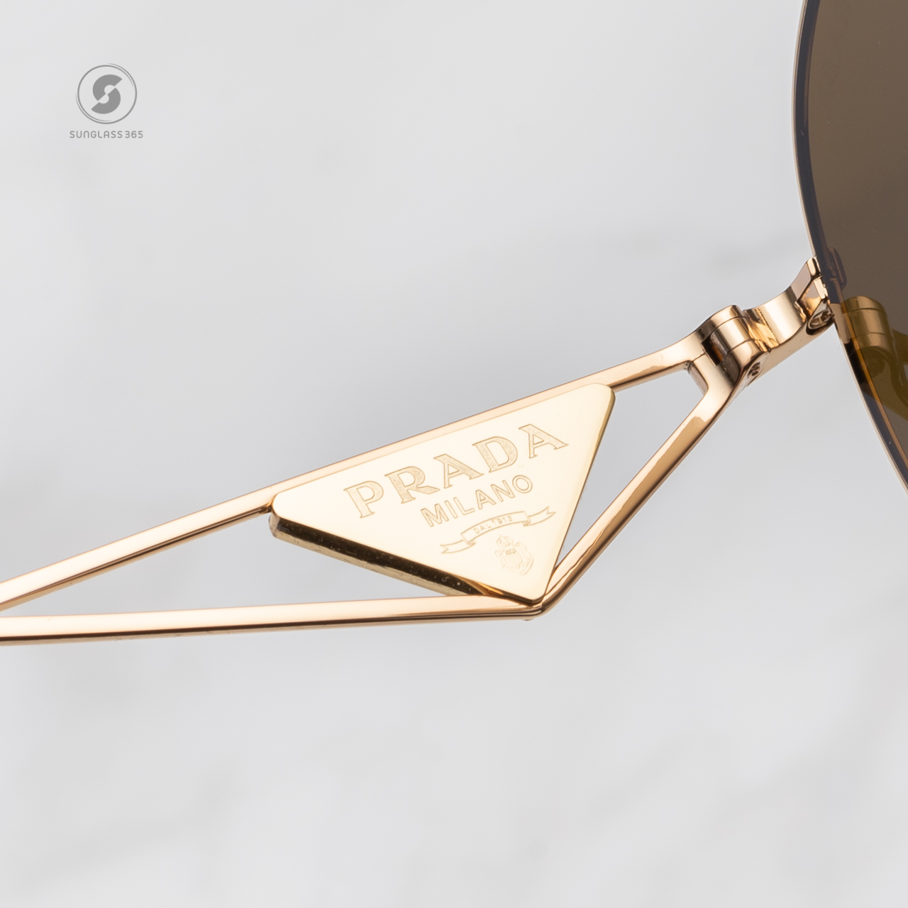 PRADA PR73ZS 5AK01T Gold