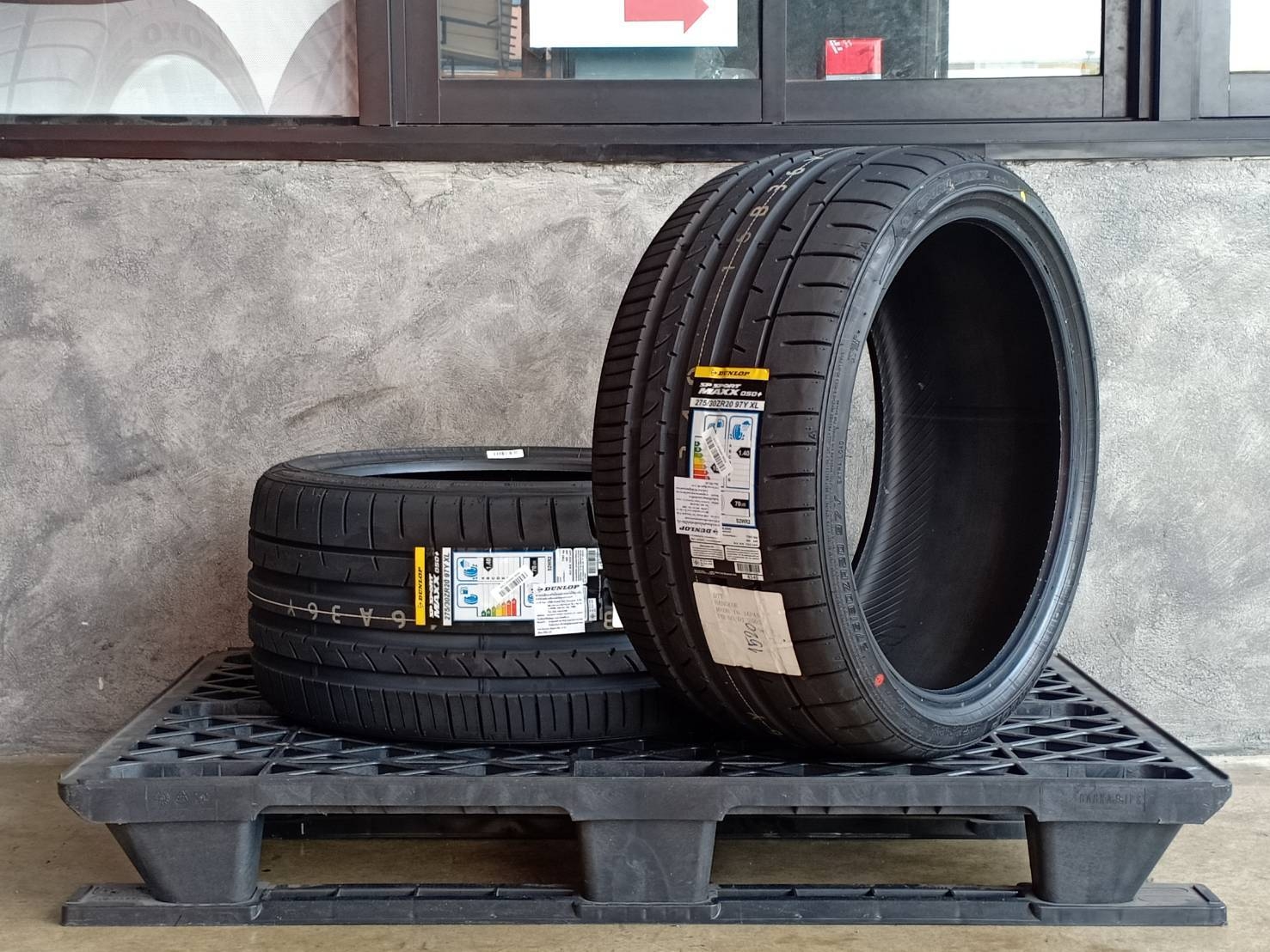 DUNLOP 275/30ZR20 SP SPORT MAXX 050+ 97Y XL MADE IN JAPAN