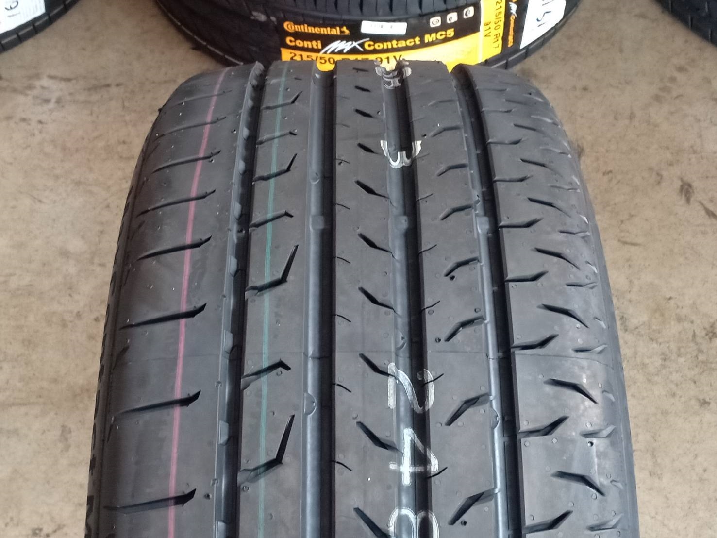 CONTINENTAL MC6 235/40-18 ปี19 มาใหม่ ราคาถูกกว่าเดิม