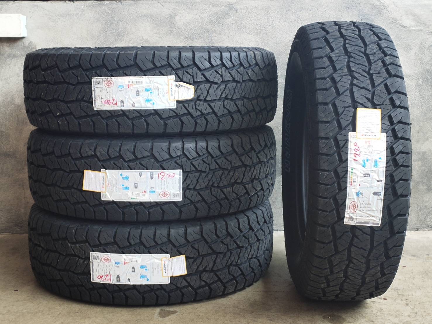 HANKOOK RF11 245/70R16 111T Y:1220 INDONESIA