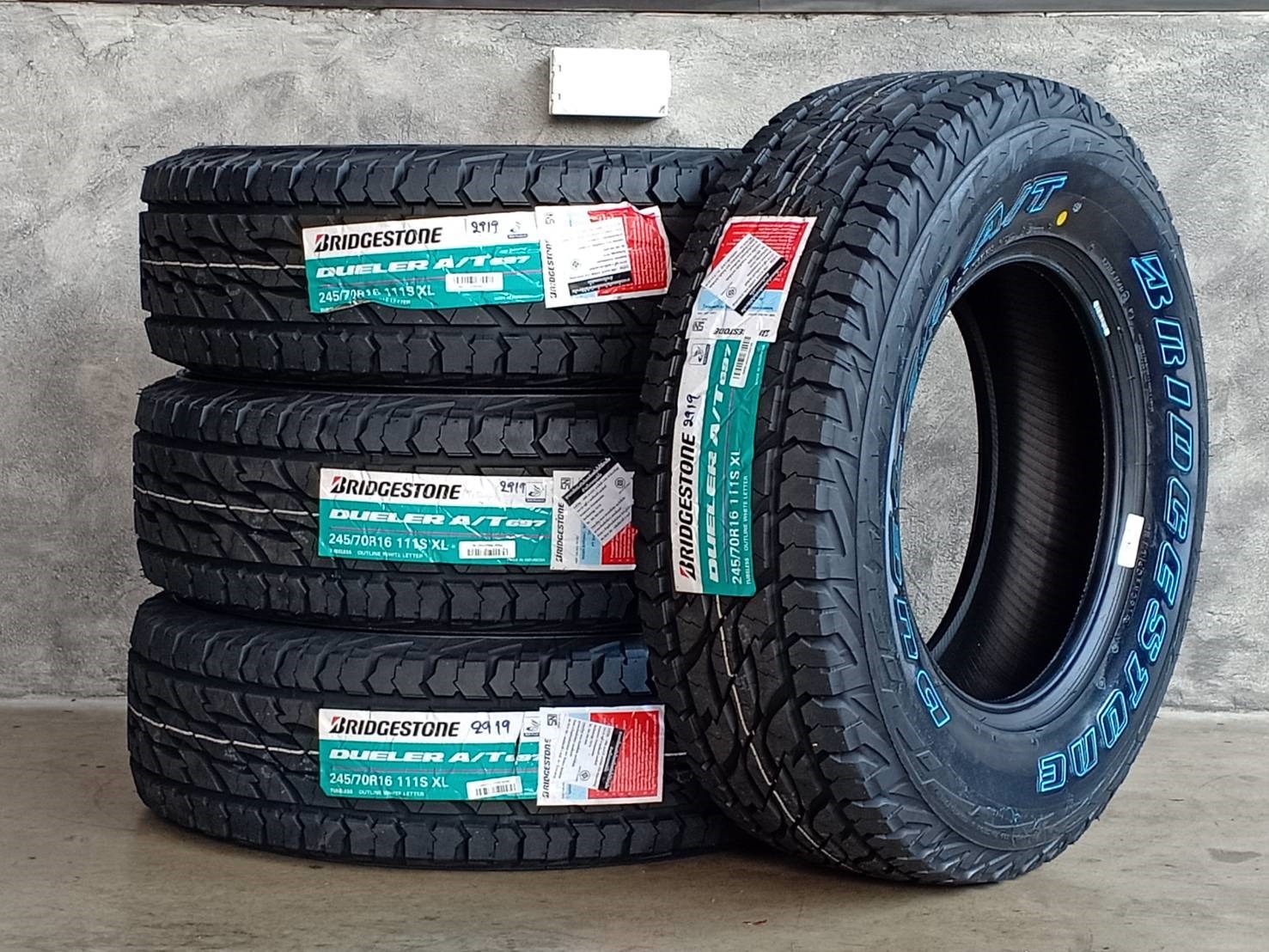 BRIDGESTONE DUELER AT697 245/70-16 ปี19 ราคาพิเศษ