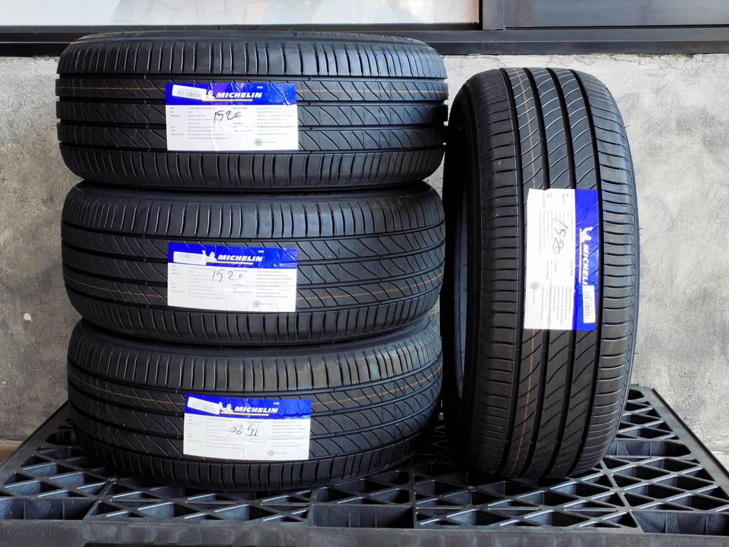 MICHELIN PRIMACY3 ST 215/55R17 ปี20 ยางนุ่มเงียบขับสบาย