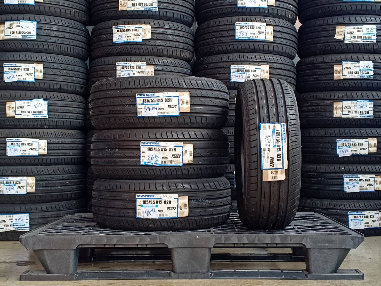 TOYO 185/55R15 PROXES CF2 82H MADE IN JAPAN