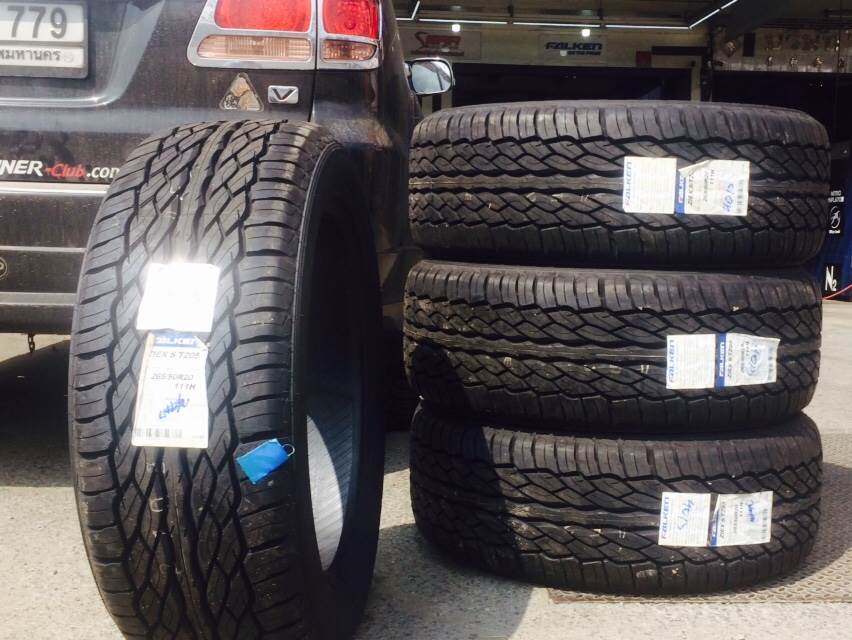 FALKEN STZ05 265w50s20 เส้น 11000 ปี17 ซื้อ2แถม2 จ่าย 22000 ได้4เส้น ปี17