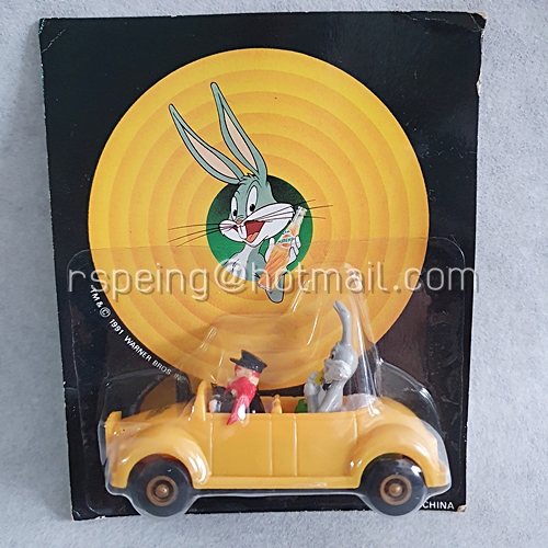 รถเข็นถอยหลังวิ่ง (Pullback car) Yosemite Sam กับ Bug Bunny บนรถเปิดประทุนสีเหลือง