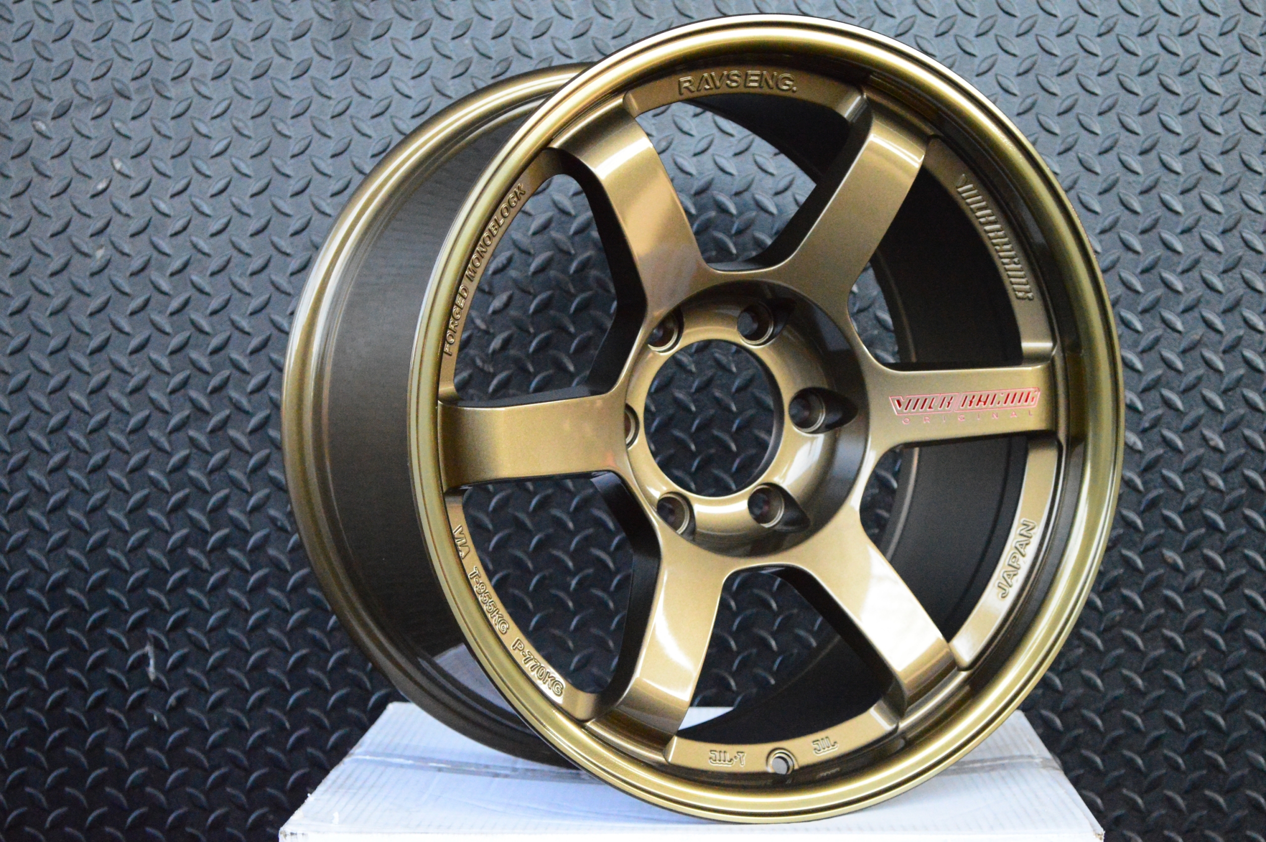 สินค้าตัวใหม่ TE37SUV กลึงก้านแดง