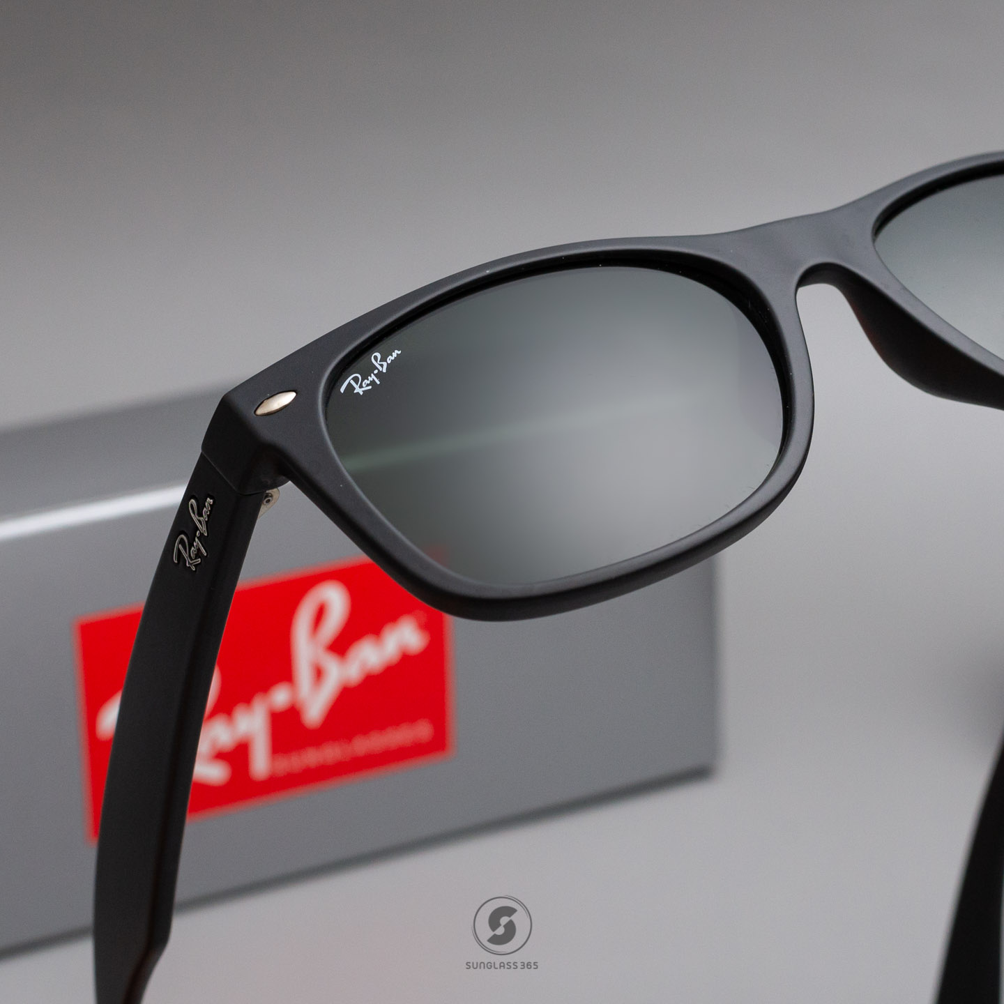 Ray Ban Wayfarer RB2132F 622 Rubber Black Frame