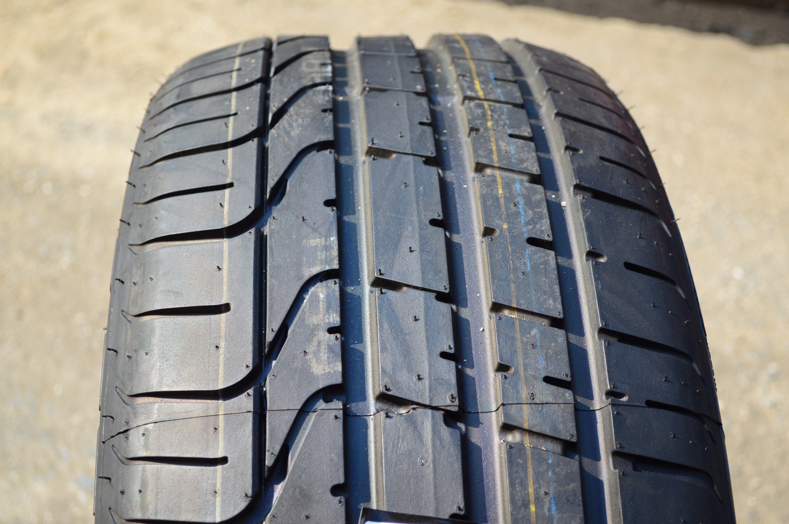 PIRELLI PZERO 255/45-18 เส้น 6800 บาท ปกติ 12500