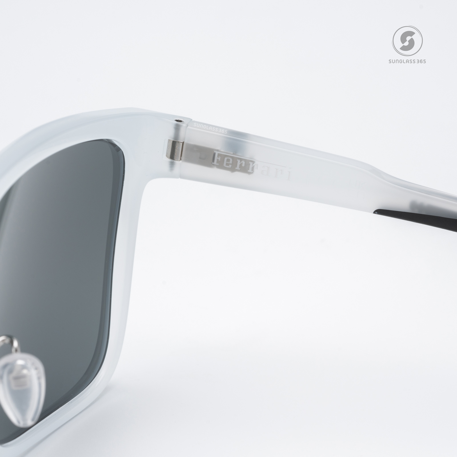 แว่นกันแดด Scuderia Ferrari FZ6006F 505/55