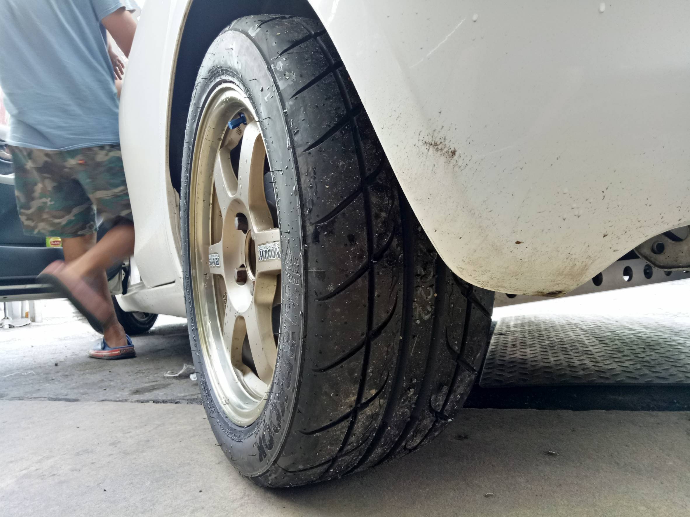 ยางใหม่ HANKOOK RS3 195/50-15 เส้น 2500 บาท ปกติ 3400 บาท