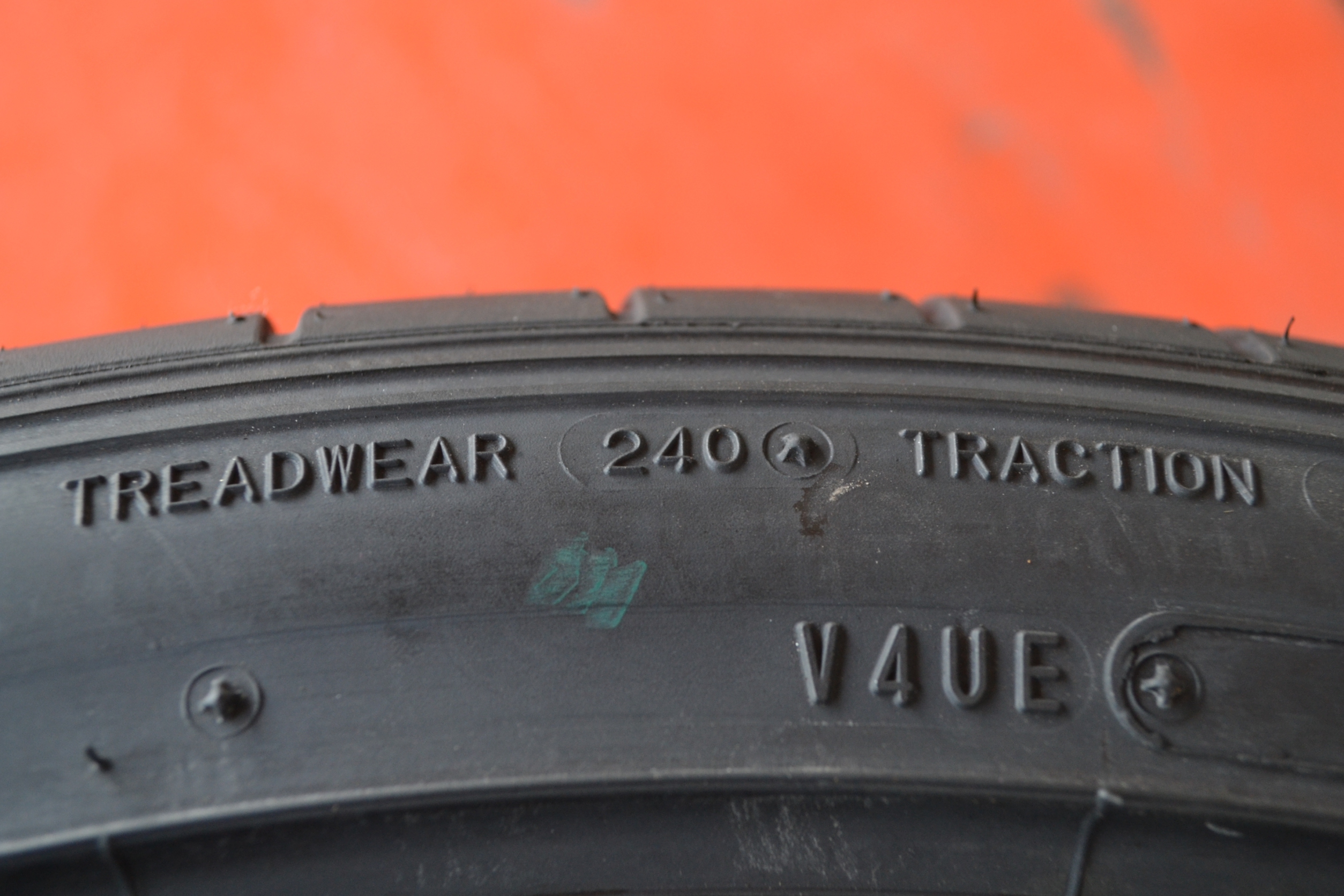 DUNLOP SP SPORT MAXX050+ 325-30-21 ปี18 เส้น 14500 ปกติ 24000