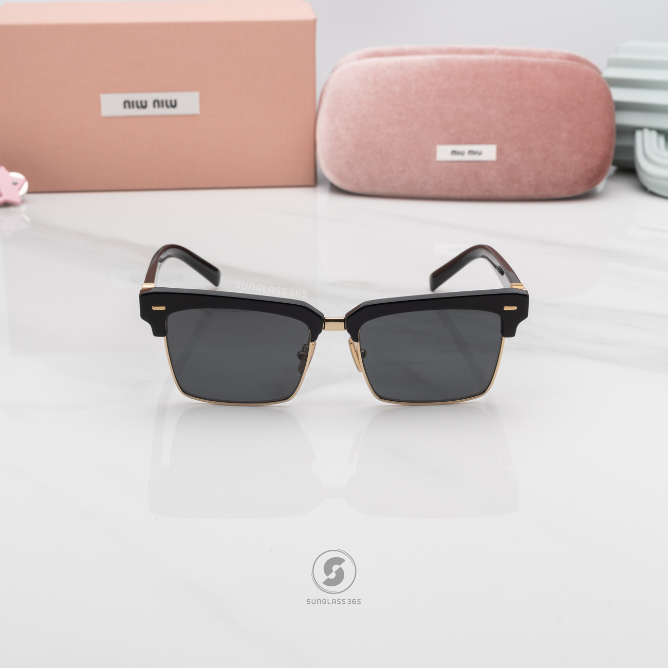 แว่นกันแดด Miu Miu Glimpse MU10ZS 1AB5S0