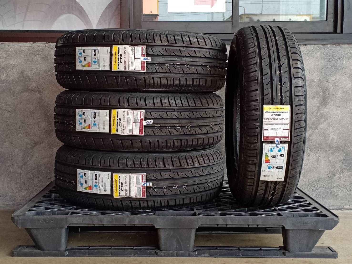 DUNLOP 235/60R18 GRANDTREK PT3 107V XL MADE IN THAILAND