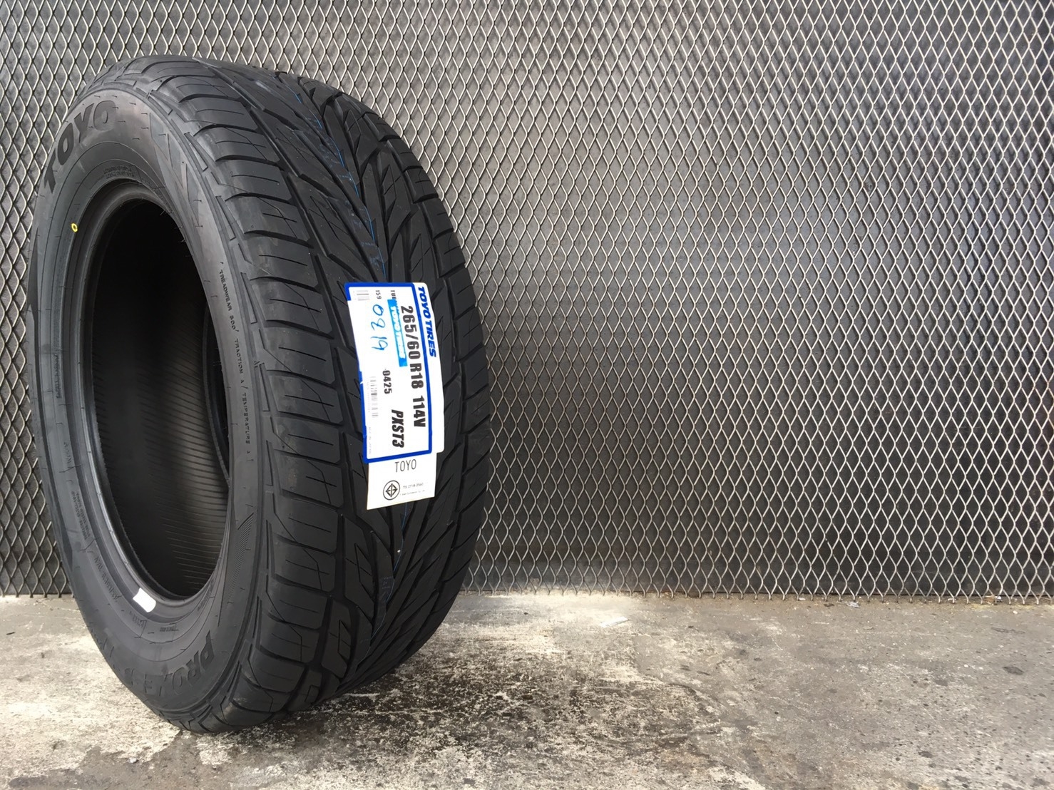 ยางใหม่ปี19 TOYO ST3 265-60-18 ราคาถูก