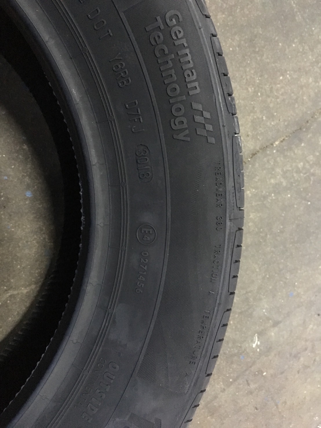 CONTINENTAL CONTACT CC6 195/60-15 ปี18 เส้น 1950 ปกติ 3000