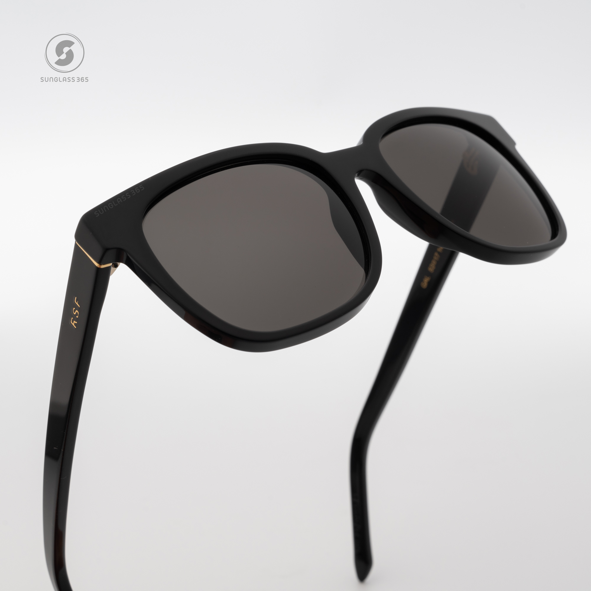 แว่นกันแดด SUPER SP F52 POOCH Black