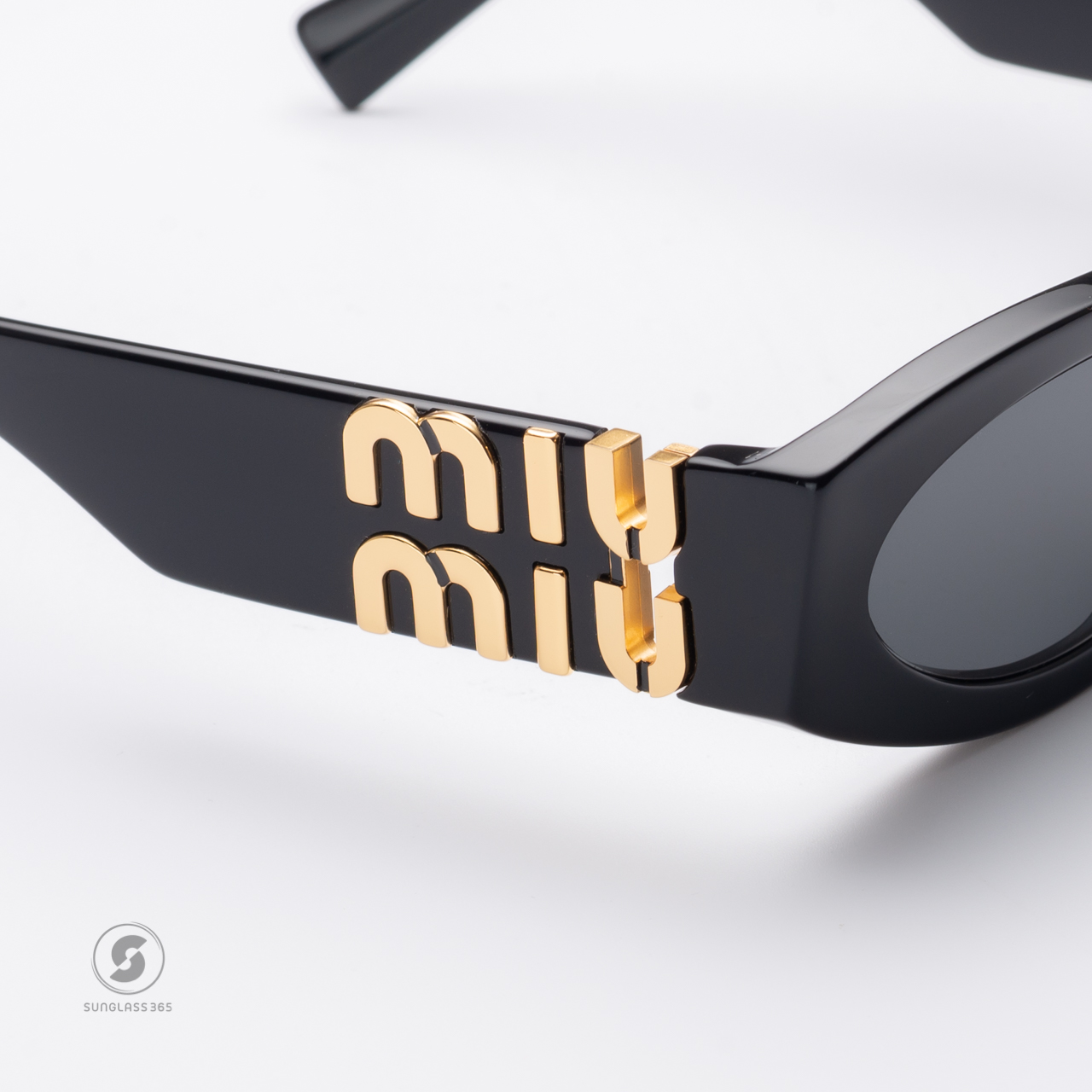 แว่นกันแดด Miu Miu Glimpse MU11WS 1AB5S0