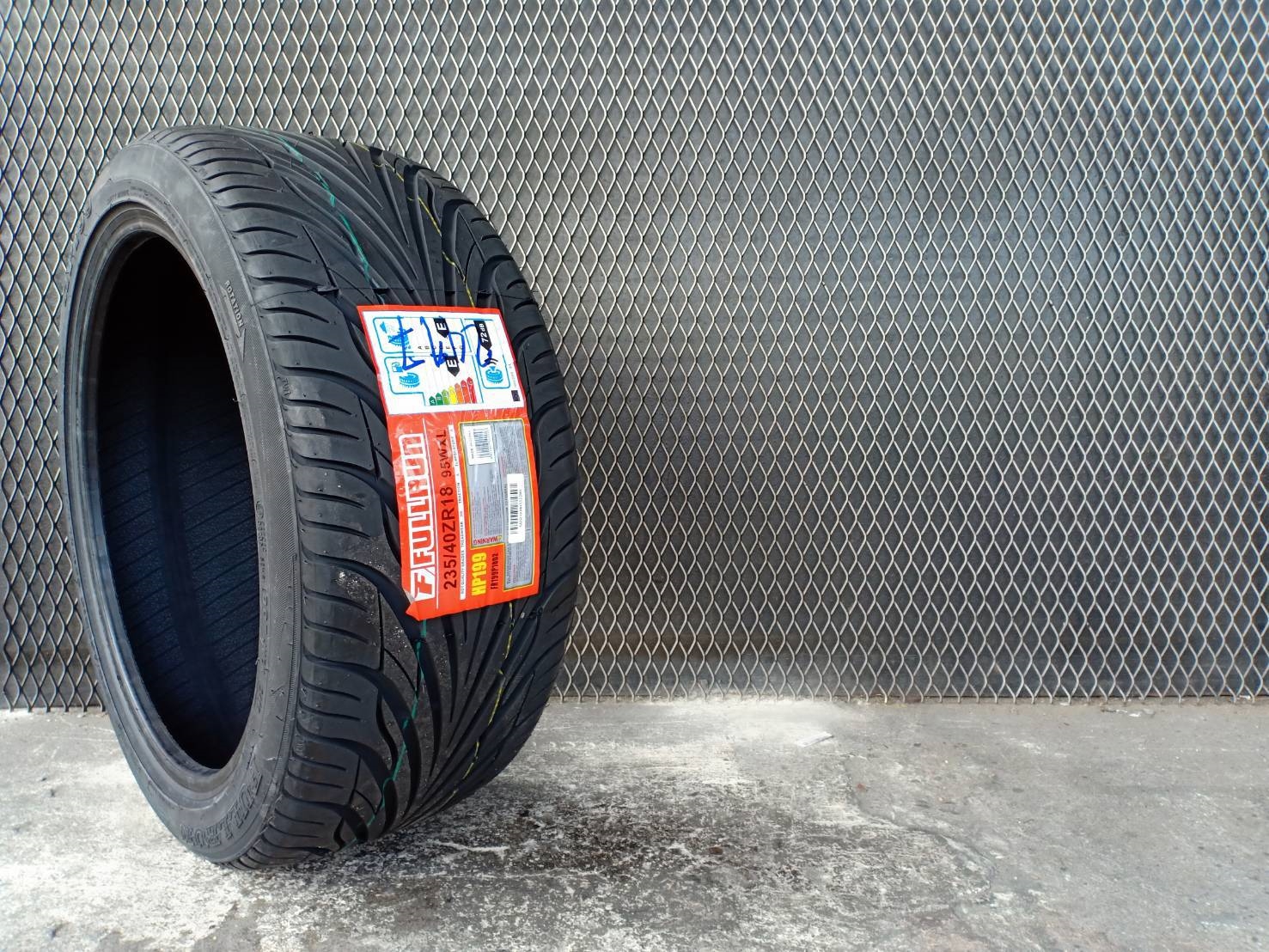 FULLRUN 235/40ZR18 265/35ZR18 ราคาถูก